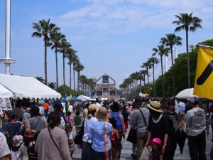 大きな塩の滑り台もある「さかいで塩まつり」　※5月12日明日の空室あります