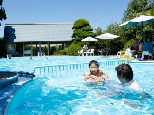 家族旅行におすすめ！紅梅亭の【夏季限定バイキング】＆屋外プール＆温泉で過ごす楽しい夏休み！