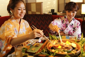 【割烹ダイニング丸忠】和風建築のレストランで名物石焼きと醤豆腐鍋を堪能♪